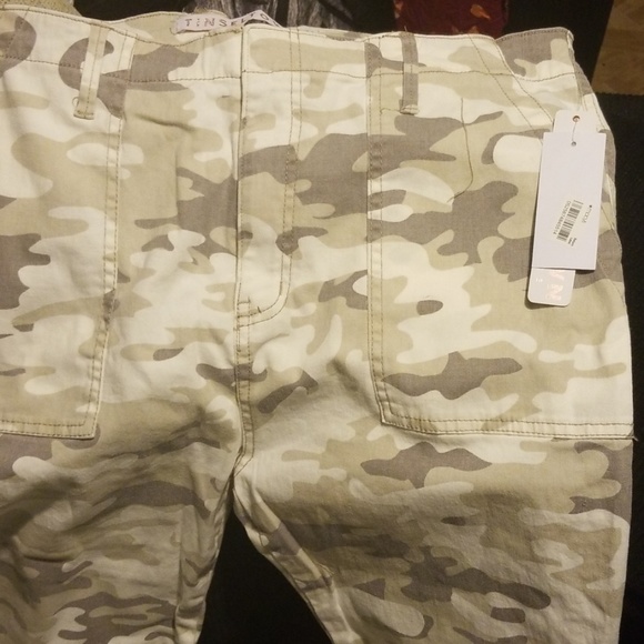 Womans pants - Picture 2 of 4